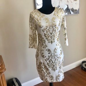 Sinrgan cream and gold dress medium